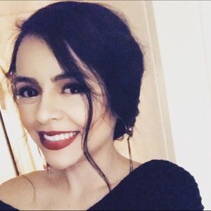 Meet your Posher, Paola